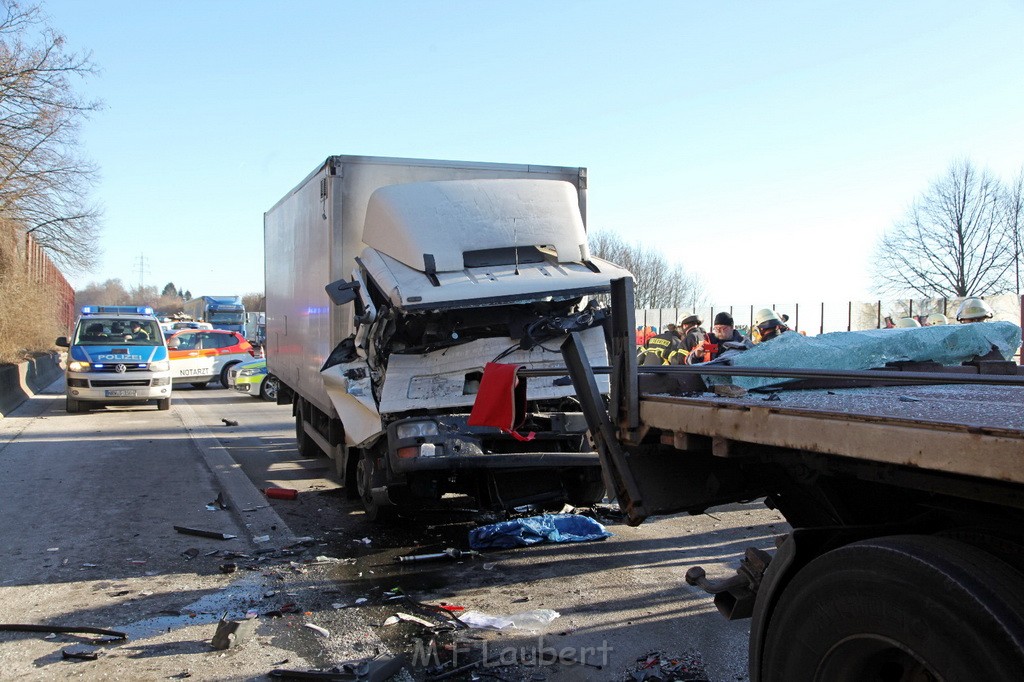 VU LKW A 1 Rich Saarbruecken kurz vorm AK Leverkusen TA P12.jpg